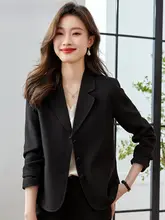 白色ショートジャケット【春秋用・カジュアル・女性用・上品なデザイン】
