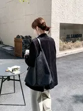 黒の高級感ある白鹅绒ダウンライナー付きジャケット【冬用・小柄女性向け・スタイリッシュデザイン・厚手】