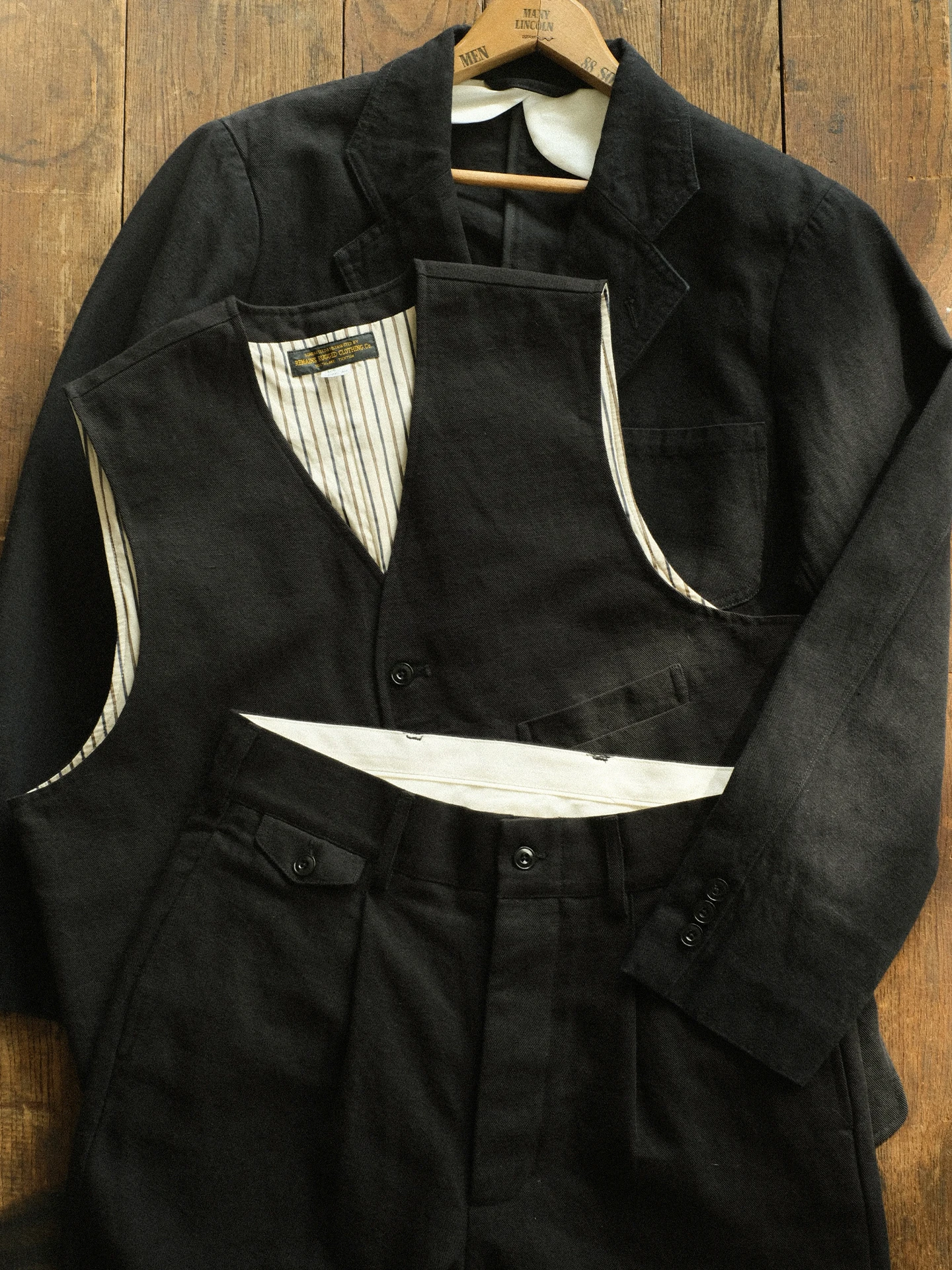 rrl スーツは通勤に使える？レトロな麻コットンジャケットがもたらす、日常の変化とは