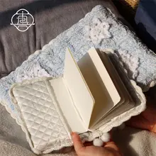 冬の雪景色デザインの手作り日記帳【A5・A6対応・雪の結晶フック編み】