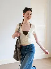 デザインが魅力的なネックホルダー付きノースリーブトップス【夏用・ 短丈・重ね着デザイン】（セットアップ対応）