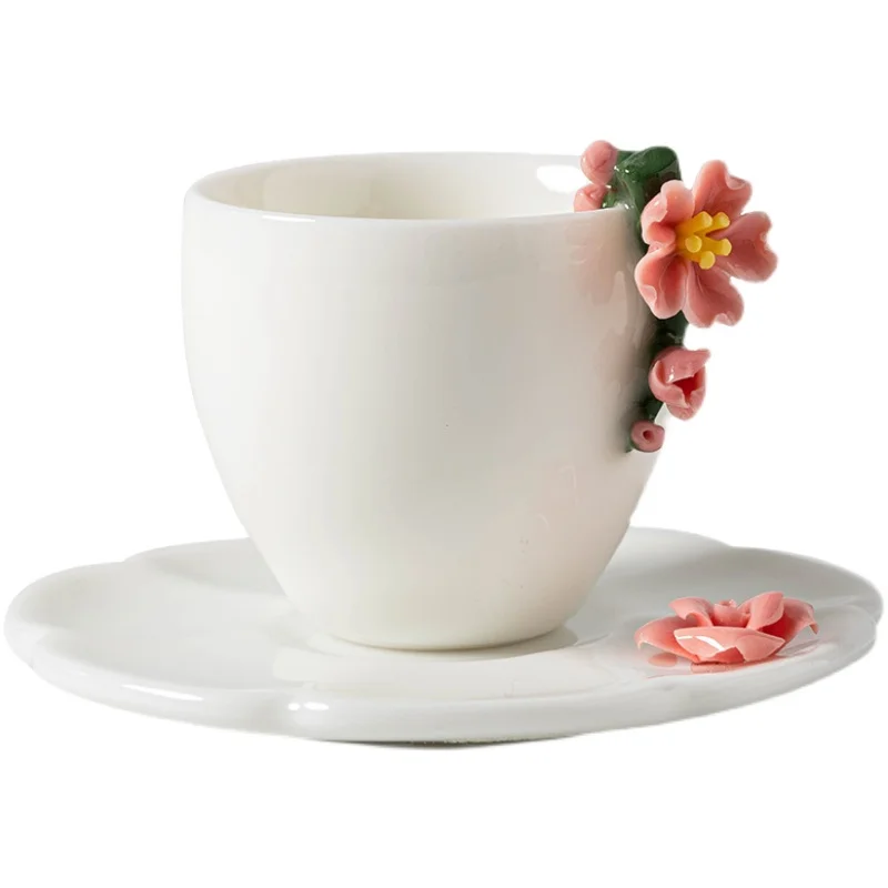 羊脂玉の花デザインカップ：高級手作り白磁製ティーコース用の実用性と使い方