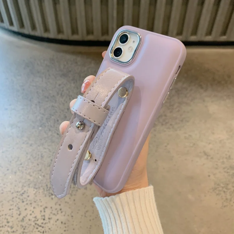 ストラップ付き iPhone ケース おしゃれで失敗しない選び方とは？