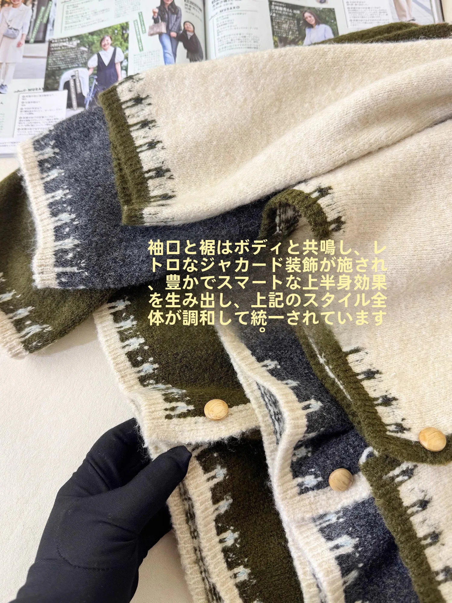レトロな金ボタン付き半提花クルーネックニットカーディガンの実用性と着用シーン