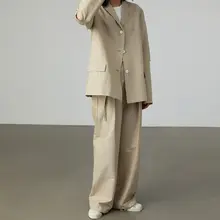 GAOGUO オリジナルデザイン レディースカジュアルテーラードジャケット【薄いカーキ・3ボタン・ルーズ  フィット】