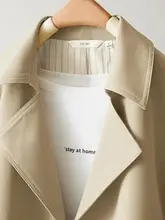 カジュアルでおしゃれな小柄女性用トレンチコート【春用・短め・高級感】
