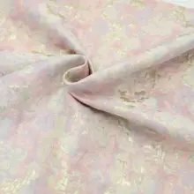 光沢があり柔らかい生地のピンク紫・金色油絵風刺繍ドレス用生地（セットアップ対応）