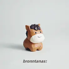 手作り木彫りの小さな茶色の馬の置物【デスクトップ用・癒し系・クリエイティブギフト】