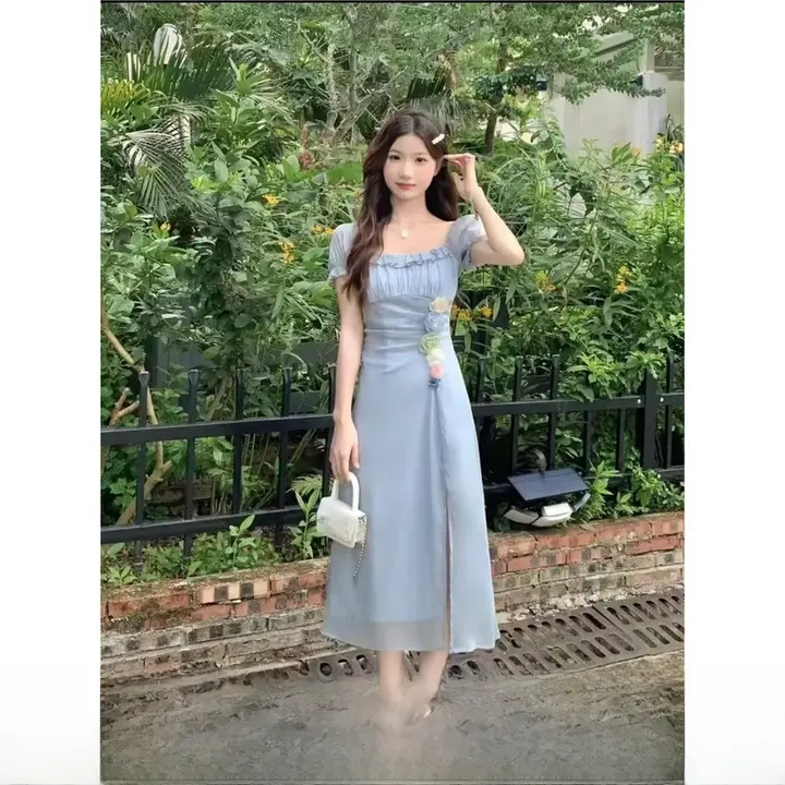 華やかなデザインの夏用リゾート風マキシドレス【細見え効果・エレガント】