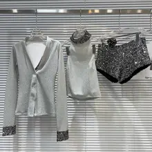 名媛風  Vネックのスパンコールジャケット【ノースリーブトップス・花柄ショートパンツ】（セットアップ対応）