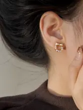 かわいらしい小さなパールのリボンイヤリング【子供用・耳に穴あけ不要・おしゃれなアクセサリー】