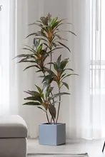 フェイク植物 リビングに適した 鉄製の小葉赤縁偽木 現代的なラグジュアリー 装飾品