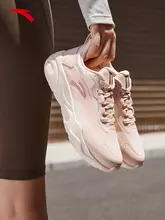 通気性のあるメッシュ素材を使用した女性用軽量トレーニングシューズ【柔らかいソール・減震機能付き 】