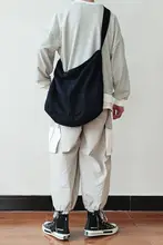 大容量キャンバスショルダーバッグ【カジュアル・ユニセックス・斜め掛け】