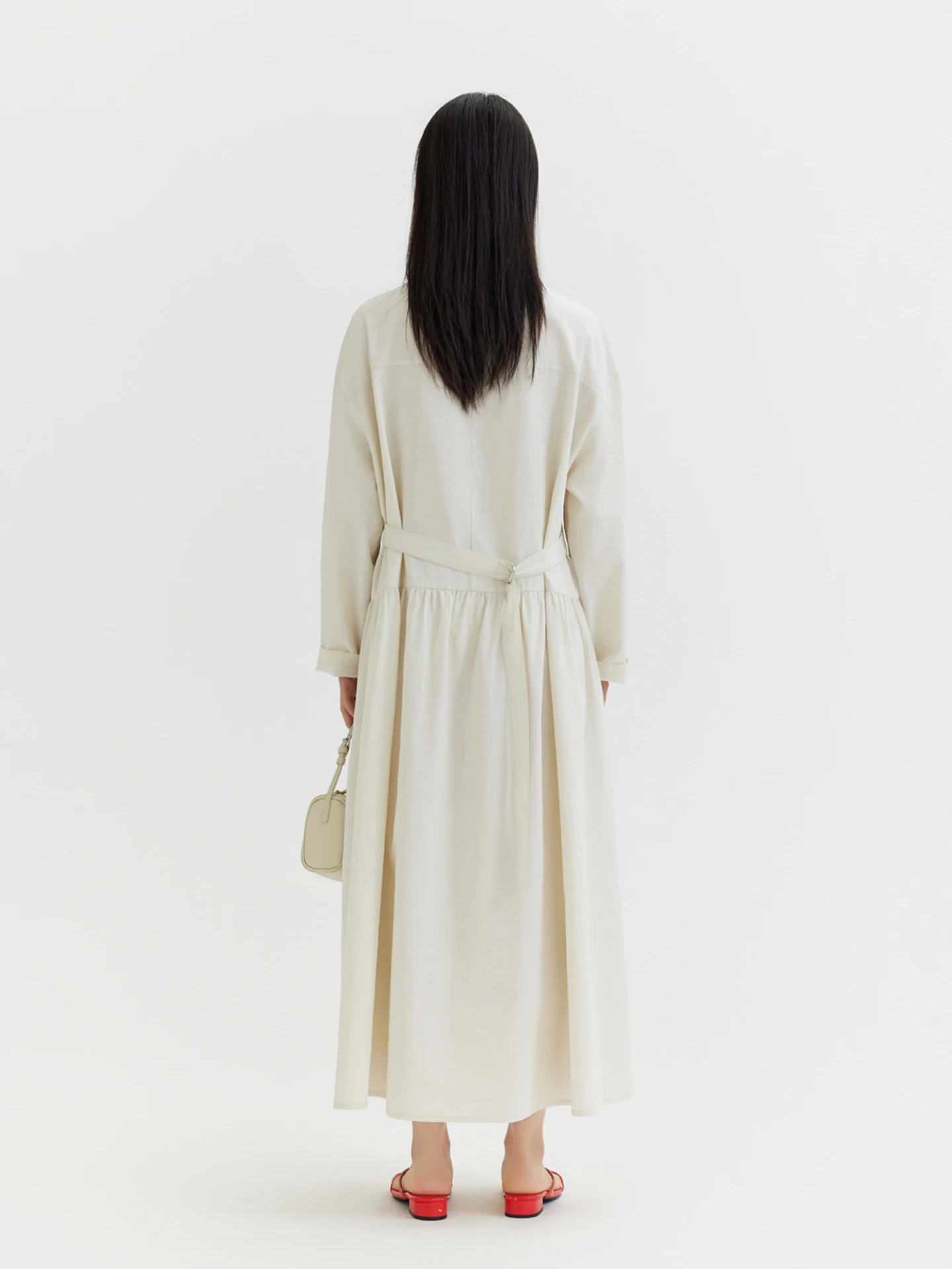 100センチ服とは？ウエストベルト付きレンガデザインワンピースの実際のサイズと使い方