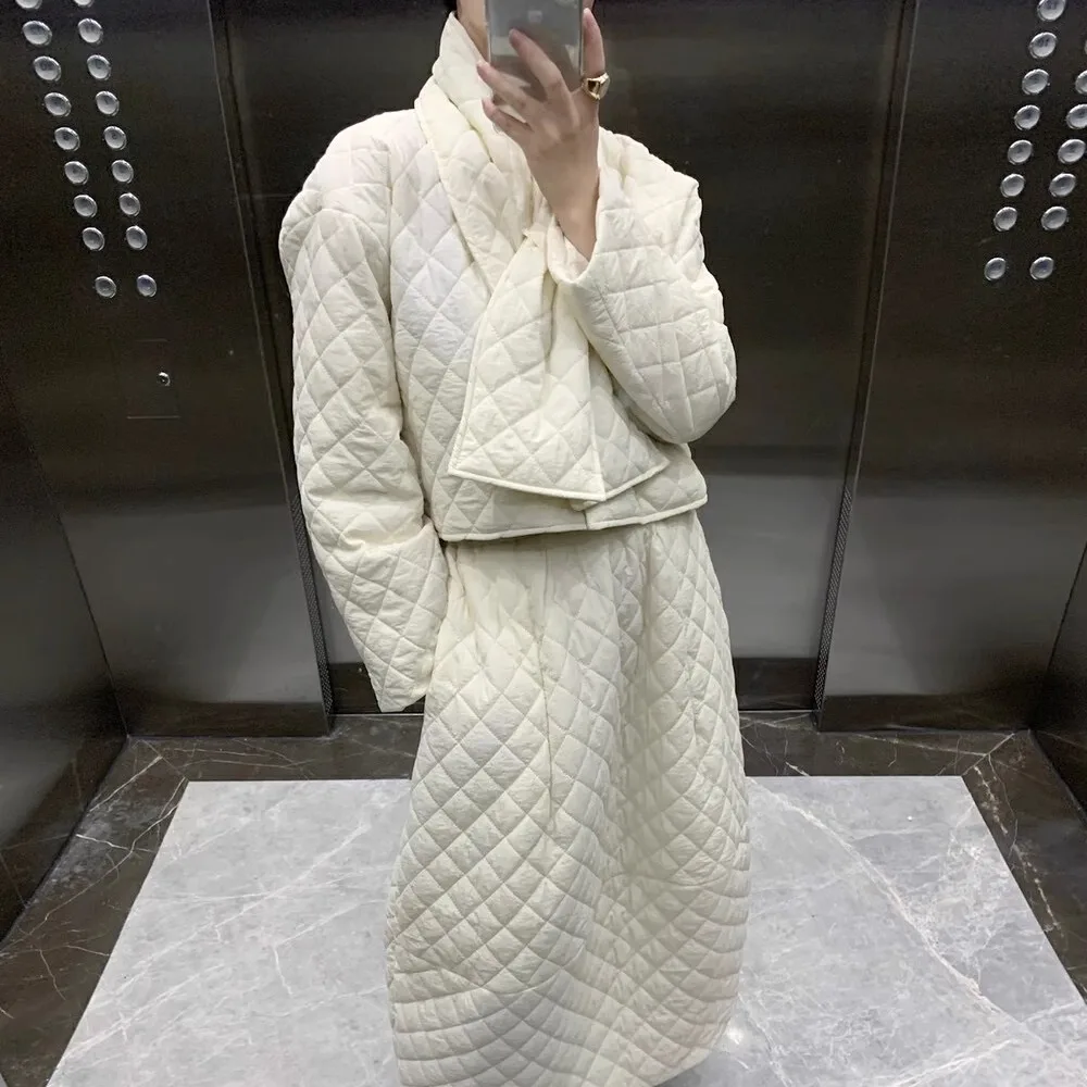 冬のファッションで「きれいめ」に失敗しないコツは？ダイヤモンドチェックのジャケットとスカートセットが答え