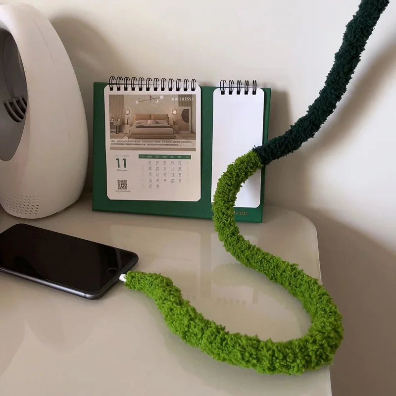 3in1充電ケーブルの仕様と実用性：毛茸绒デザインの緑色USB-Cケーブルを徹底解説