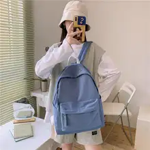 シンプルデザインの男女兼用リュックサック【カジュアル・通学用・無地】