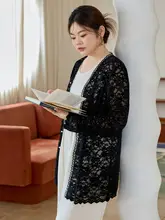 女性用オープンレースVネック長袖トップス【ブラック・透かしデザイン】