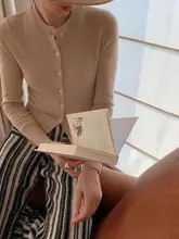 秋冬用 メリノウールカーディガン【プラムカラー・長袖・丸首・タイトフィット】