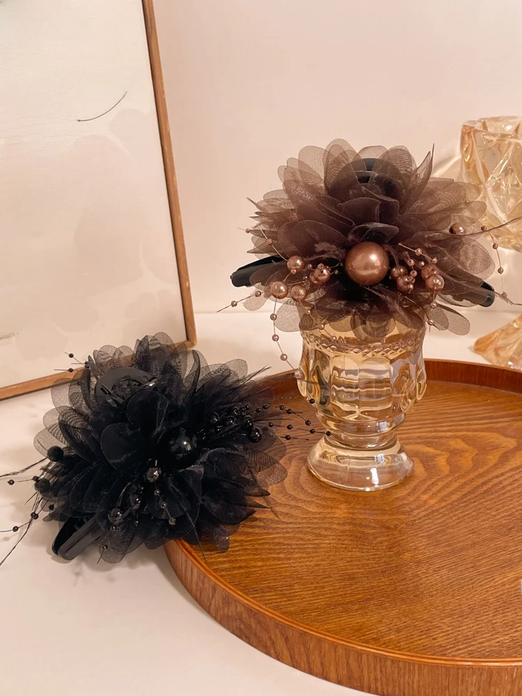 髪 トップ ボリュームを実現するフェザー風ヘアクリップの使い方と特性