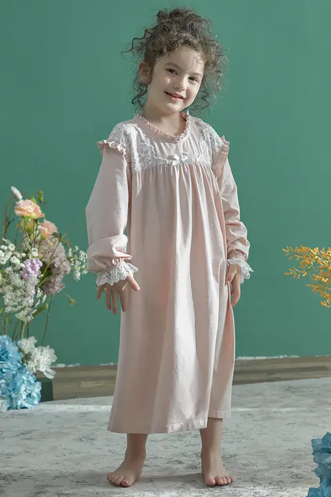 春夏用 女児用可愛いプリンセス風長袖コットンニットパジャマ【家族で着られる・洗える】