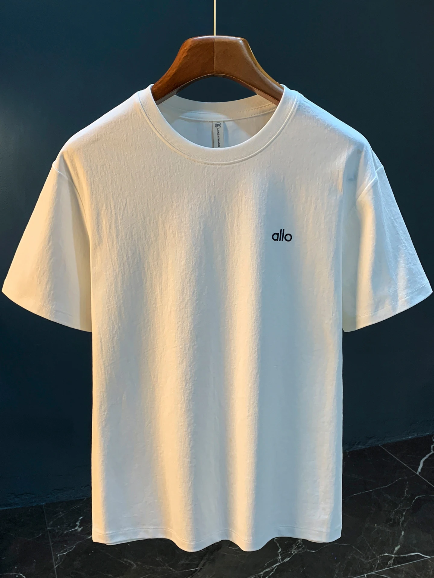 透けない白Tシャツを選ぶべきブランドは？実際の使い勝手を知ればわかる
