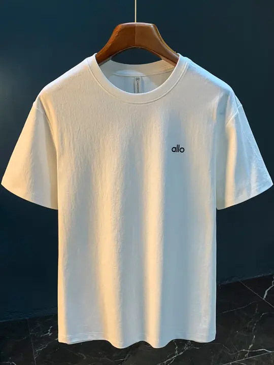 極上の柔らかさ！ミニマル刺繍白Tシャツ【メンズ・夏用・ゆったりフィット・ショートスリーブ】