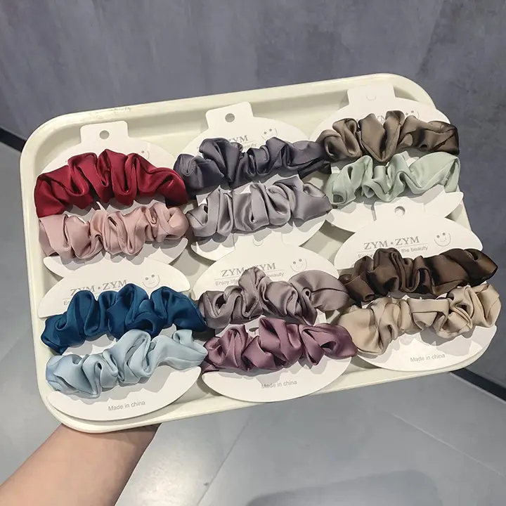 サテン仕立ての大腸型ヘアゴム【シンプルデザイン・丸いまとめ髪用・ヘアアクセサリー】（セットアップ対応）