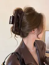 大きなスクエアヘアクリップ【女性用・サメ型・高級感あり】