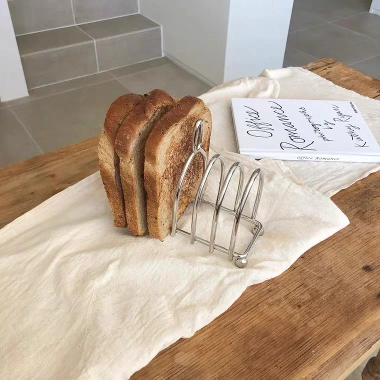 フランスパン アレンジに欠かせないアイテムは？