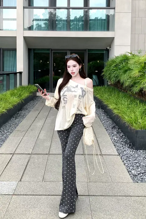 セットアップ 2点セット レディース 長袖Tシャツ ワンショルダー 結び紐 水玉柄 ルーズ カジュアルパンツ ロングパンツ 秋「kumikumi」