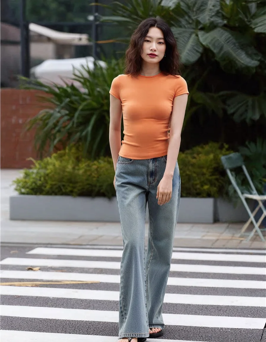 プリーツスカート コーデの完全ガイド｜トップス選びの秘密とスタイルバランス