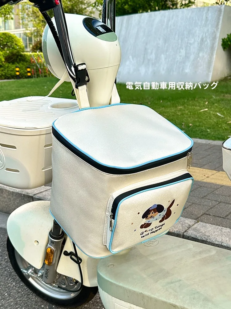 電動自転車用防水フロントバッグ：大容量でスマホ充電器とヘルメットを収納可能