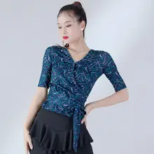 ラテン舞踊用 レディース Vネック ゆったりフィット 短袖トップス【ダンス練習・華やかなプリントデザイン】
