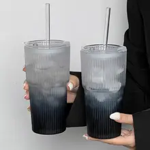 マット質感のグラデーションブラックストロー付きタンブラー【大容量・蓋付き・飲み物用】