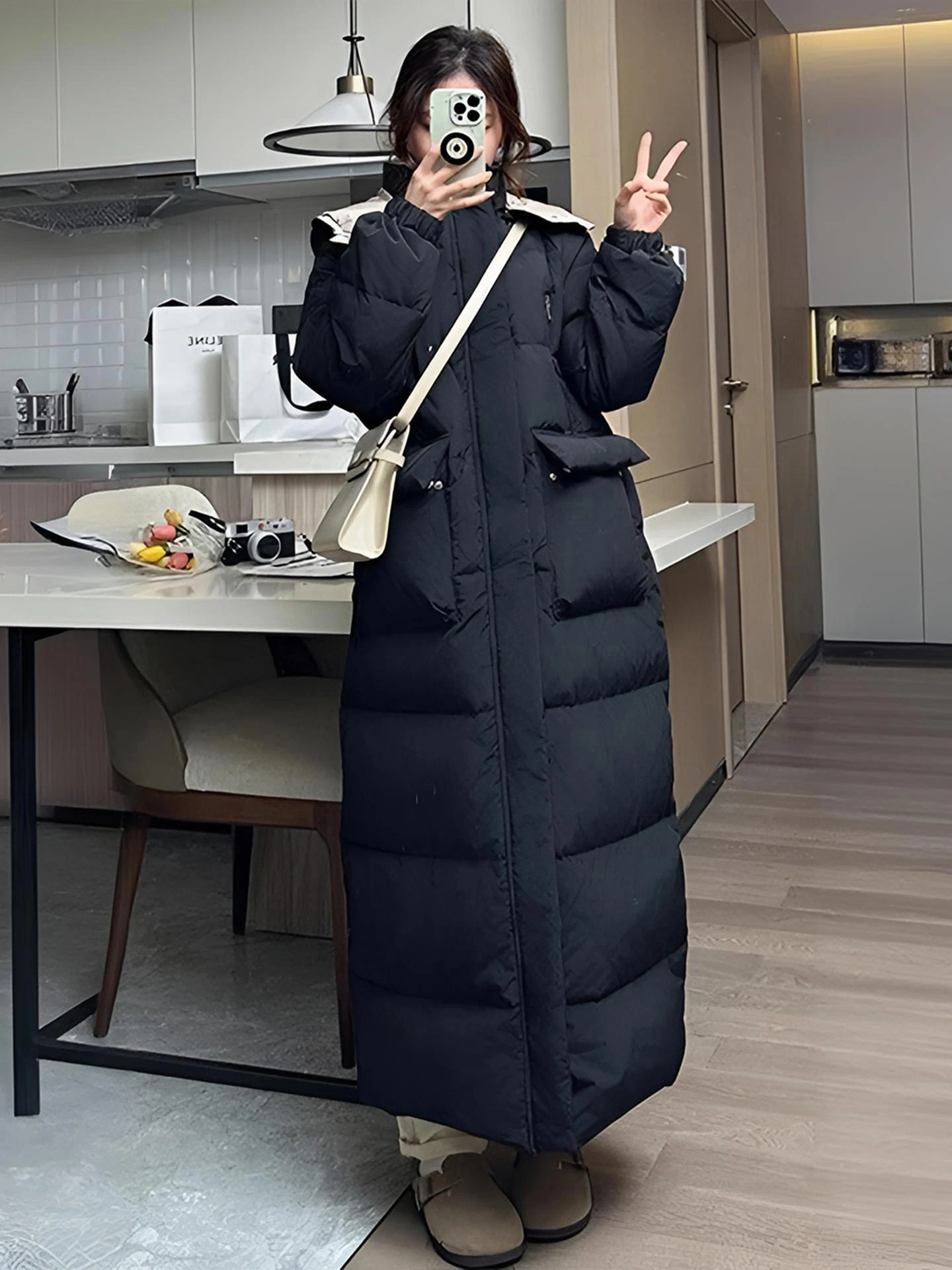 カーディガン コートはどんなもの？通勤に使えるのか？