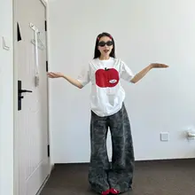 夏用 フィット白色Tシャツ【リンゴプリント・コットン100%・短袖】