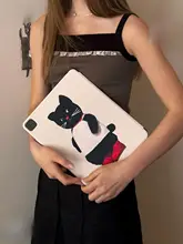 可愛いデザインのiPadケース【天馬と黒猫のイラスト・マグネット付き・レトロスタイル・持ち運び便利】