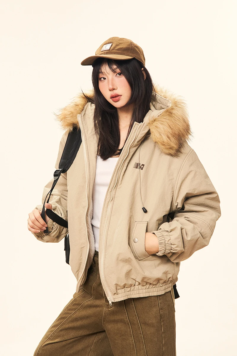 ヴィンテージ風 フード付きダウンジャケット【女性用・厚手・ショート丈・毛皮襟付き】