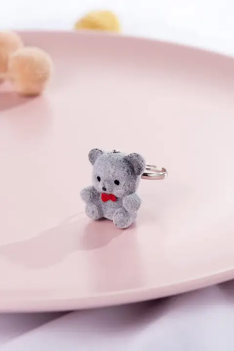 可愛いクマデザインの925純銀製リング【フィンガーリング・サテン仕上げ・キュートなデザイン】（セットアップ対応）