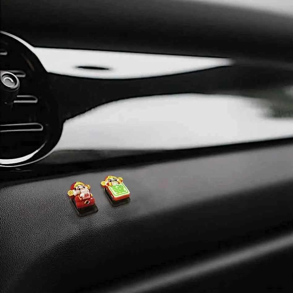 車載マルチフック：前席用マスク収納・粘着タイプの実用性と設置方法