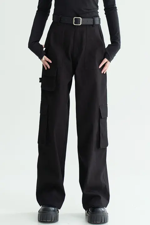 大きなポケットのワークパンツ 女性用 ストレートパンツ ゆったりカジュアルパンツ 無地 ベーシックスタイル