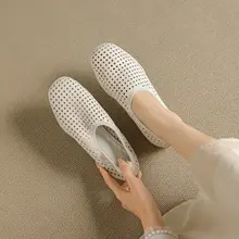 極上の柔らかさ！羊皮製の穴あきフラットシューズ【シルバー・深口・ローファー】