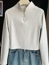 グレーのシンプルカジュアルハーフジップ立襟Tシャツ【女性用・薄手・トレンディ・スリーブレス】