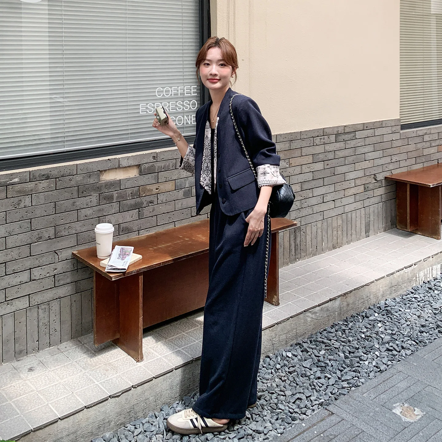 40代女性の体型カバースーツはどう選ぶ？エレガントでぽっちゃりも隠せる秋のベストアイテムとは？
