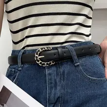 スタイリッシュな黒のミニスカート【シンプルデザイン・デニムパンツ・ファッションベルト付き】（セットアップ対応）