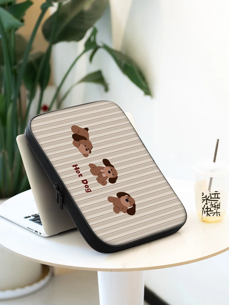 女性向けノートパソコンインナーケース：MacBook AirやHuawei MateBookに最適な軽量収納解決策