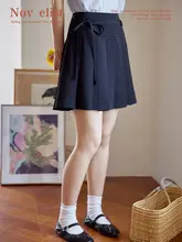 高腰デザインの黒いプリーツスカート【フレンチスタイル・女性用・シルエット補整】