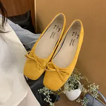 内増高デザインの浅口赤色女性用バレエシューズ【一足で簡単着用・ファッション】（セットアップ対応）